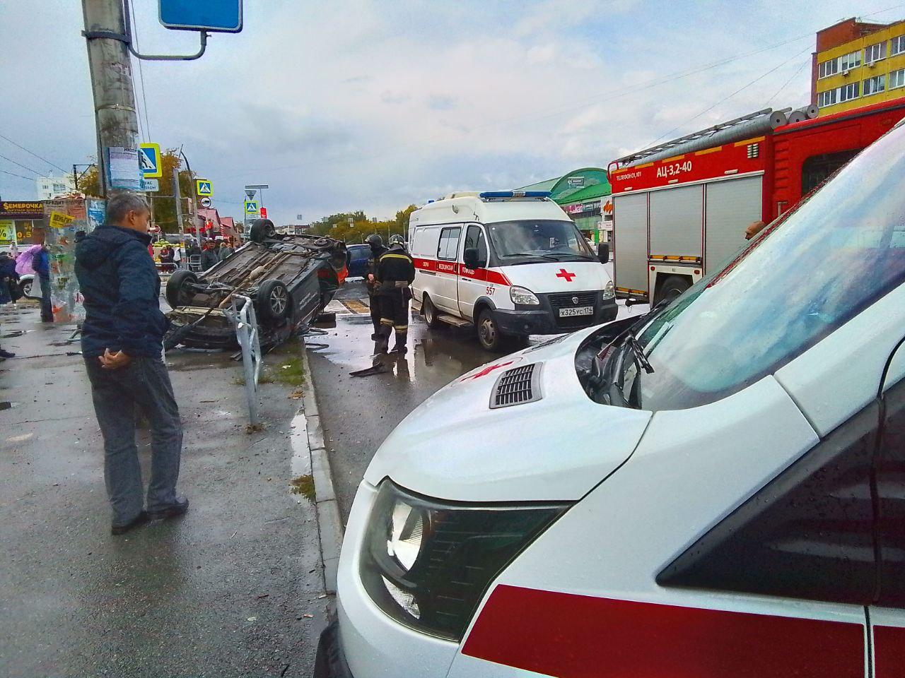 ДТП с каршеринговым автомобилем в Челябинске попало на видео - 30 августа  2023 - 74.ру