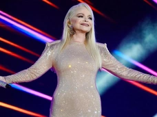 Лариса Долина дает первый комментарий в эфире «Пусть говорят»: трансляция