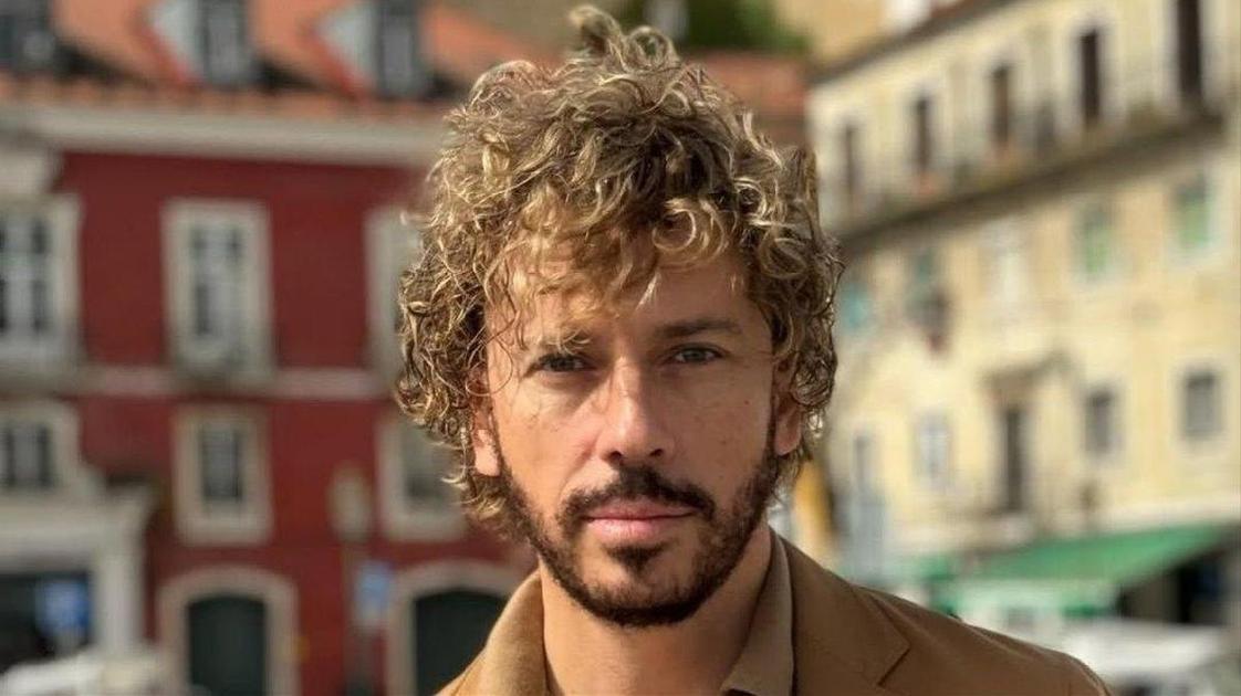 Максим Галкин выложил видео в плавках с морского побережья и спровоцировал слухи о разладе с Пугачёвой