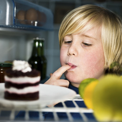 5 плохих пищевых шаблонов, которые мы прививаем детям