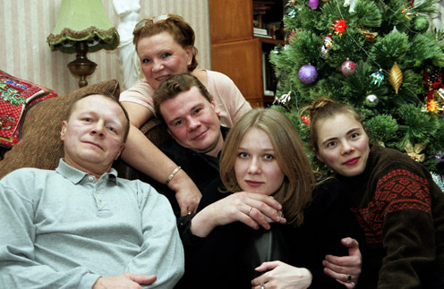 Счастливая семья Галкиных за несколько  лет до трагедии: родители Борис и Елена,  Влад с женой Дарьей Михайловой и  сестрой Машей