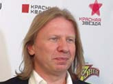 Виктор Дробыш поклонился участнице «Пяти звезд»