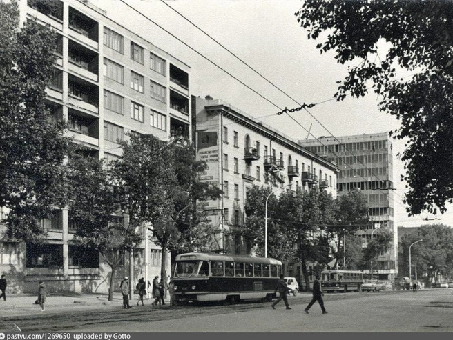 1970 год: Ворошиловский проспект на участке между улицами Пушкинской и Горького. | Источник: Ростовский областной музей краеведения / pastvu.com