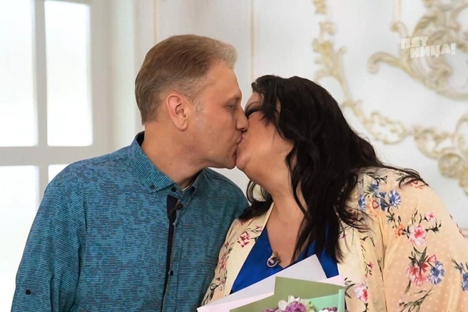 В выпуске Елена и ее свадьба, которую они сыграли второй раз, получили больше всех баллов | Источник: кадр из шоу «Четыре свадьбы» (16+), «Пятница», 2023 год