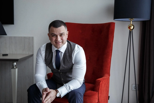 Он владеет сетью спортивных клубов в Томске | Источник: «Александр Цин-Дэ-Шань» / Vk.com