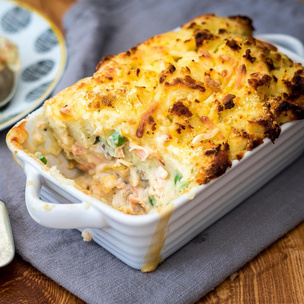 Скумбрия с картофелем и грибами под сырной корочкой: самый изысканный рецепт ужина