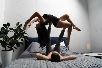 Удиви ее на 8 Марта: 7 секс-поз, которые вы точно не пробовали