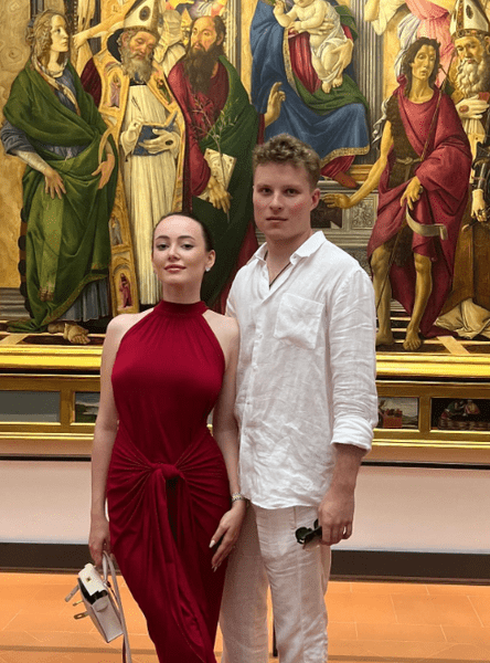 Сын Малинина сделал предложение руки и сердца студентке МГИМО в итальянском музее