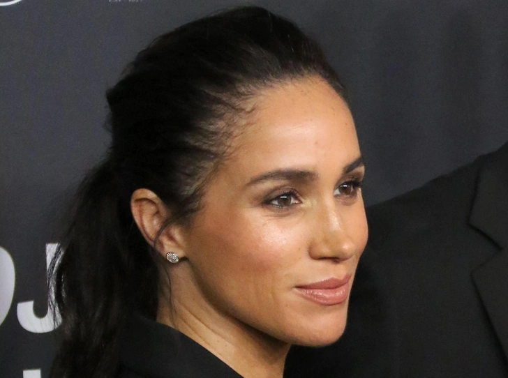 Меган Маркл скопировала снимки принцессы Дианы для обложки журнала | marieclaire.ru