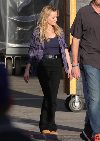 Риз Уизерспун отметила 50-летие и сразу вернулась на съемочную площадку | marieclaire.ru