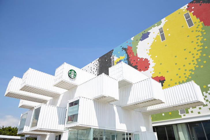 Дом из контейнеров: Starbucks по проекту Кенго Кумы (фото 0)