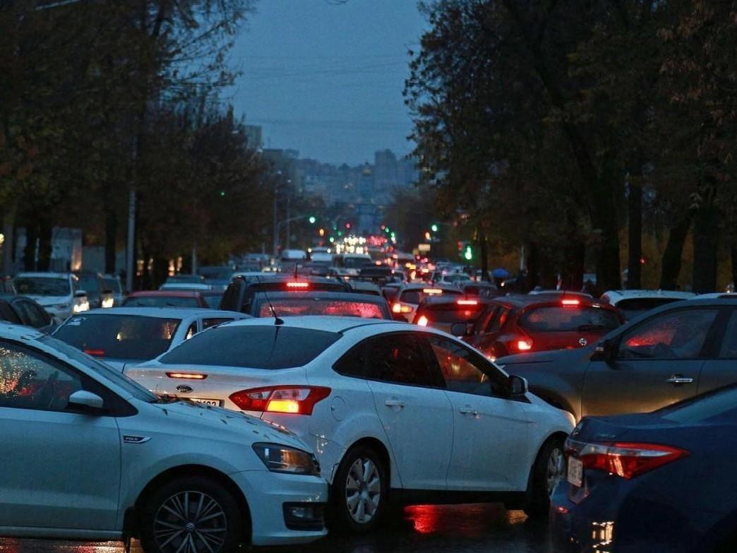 В Уфе на «Спортивной» зеленый для водителей станет гореть дольше, чтобы уменьшить пробки