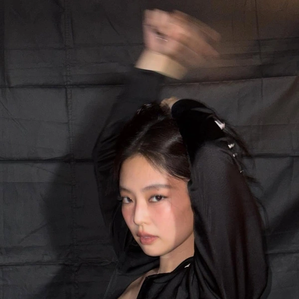 Источник: @jennierubyjane