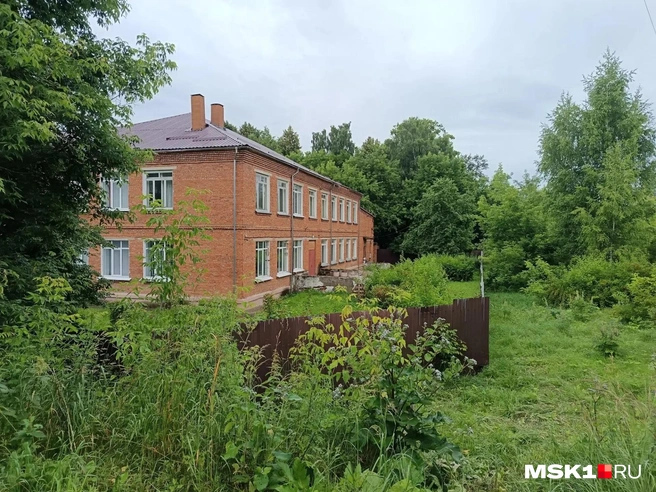 В красное здание планируют перевести дошкольную группу | Источник: предоставлено инициативной группой родителей