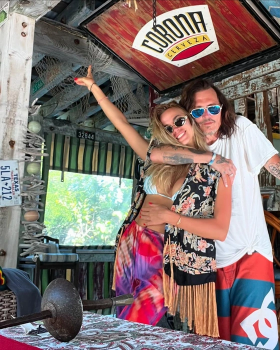 Молва связывала Власову с Джонни Деппом | Источник: im__iuliia / Instagram (экстремистская организация, деятельность запрещена на территории РФ)