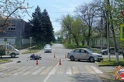 Женщина за рулем иномарки сбила мотоциклиста в Георгиевске