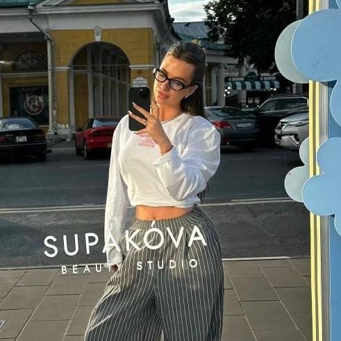<p>Анна Супакова</p>