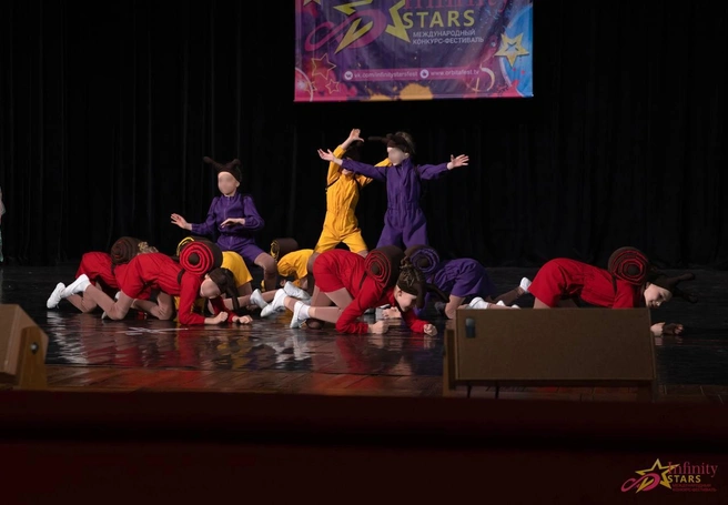 Поводом для иска в Свердловский арбитражный суд&nbsp;стал этот детский конкурс. Он проходил в Самаре&nbsp;— там зафиксировали исполнение хитов | Источник: фонд «Орбита талантов»