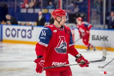 На нападающего «Локомотива» наложен штраф за удар ногой