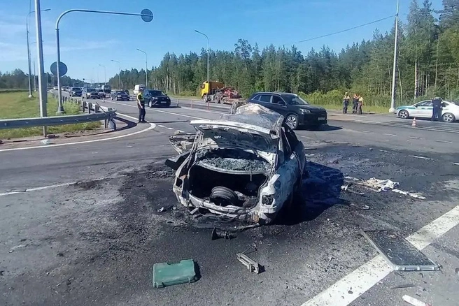 «Ауди» и «Вольво» попали в ДТП на трассе Петербург — Псков днём 17 июля | Источник: Официальный телеграм-канал ГУ МВД России по Санкт-Петербургу и Ленинградской области