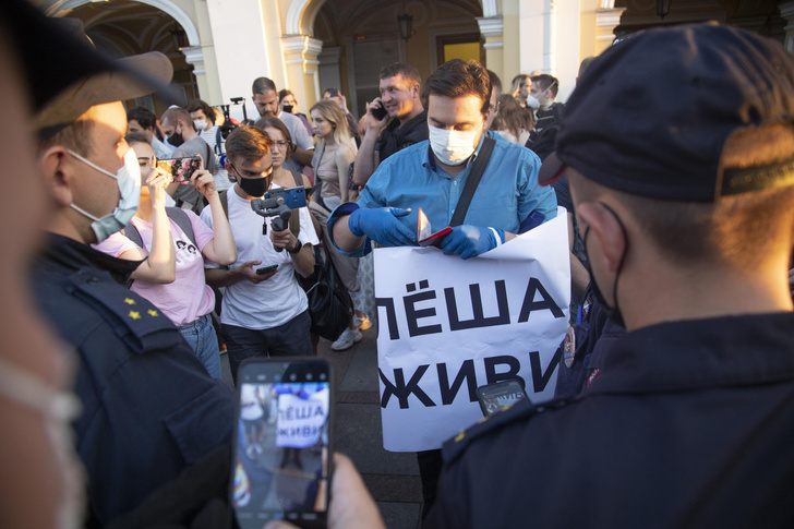Врачи берлинской клиники подтвердили, что Алексея Навального отравили