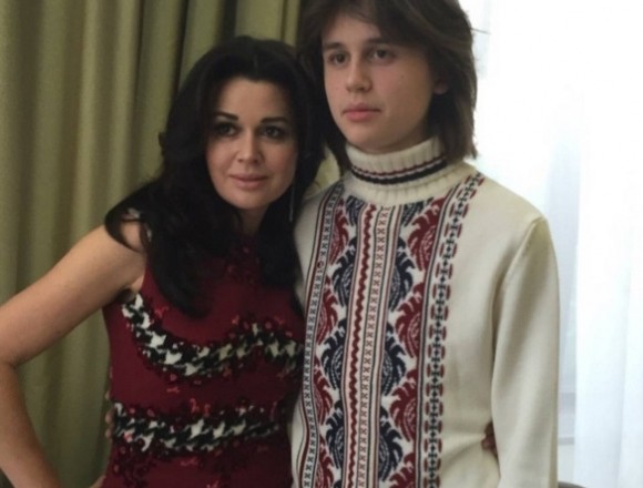 Анастасия Заворотнюк с сыном Майклом