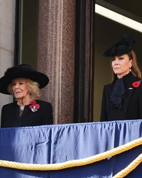 Королева Камилла и Кейт Миддлтон | Источник: Соцсети