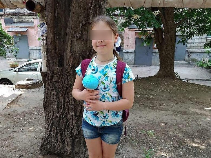 Мама убитой 9-летней Лизы Киселевой записала видеообращение к жителям Саратова и поблагодарила их за поддержку
