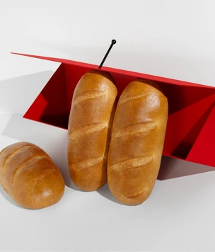 Строгость и витальность: хлебница «Здобнiца/Zdobnitsa» Михаила Курносова