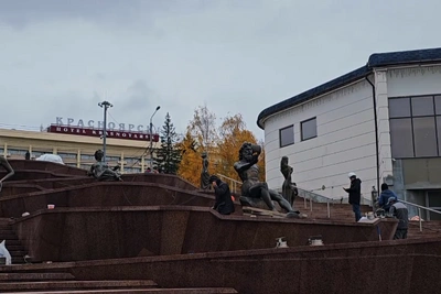 Скульптуры фонтана «Реки Сибири» снова на Театральной