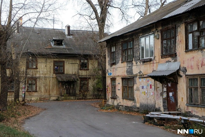 Дома в квартале на проспекте Героев давно не ремонтировали | Источник: Наталья Бурухина / NN.RU