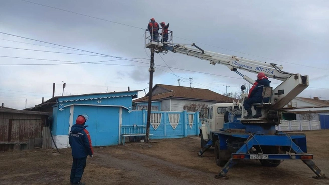 Восстановительные работы в Новоселовском районе | Источник: «Россети Сибирь»