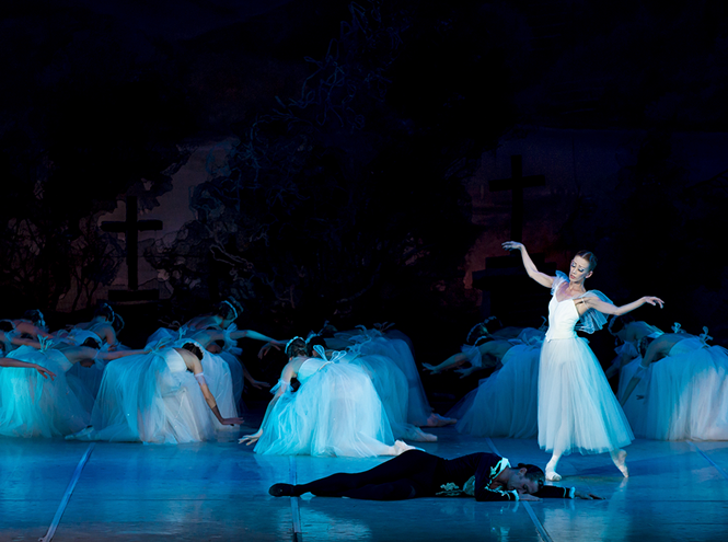 Премьера балета «Легенда о Лебедином озере и Гадком Утенке»