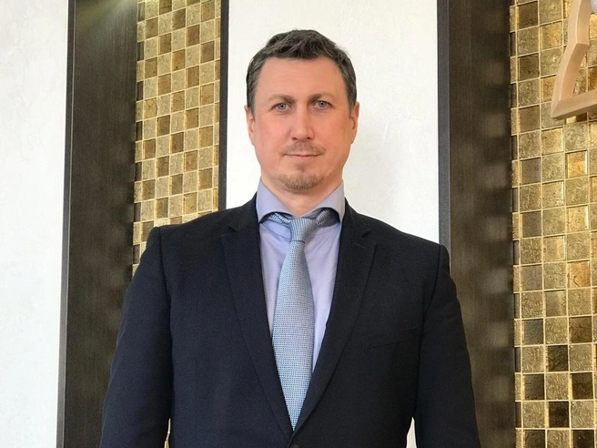 Петр Дятчин начинал свой путь с озерского молокозавода | Источник: Петр Дятчин / Vk.com