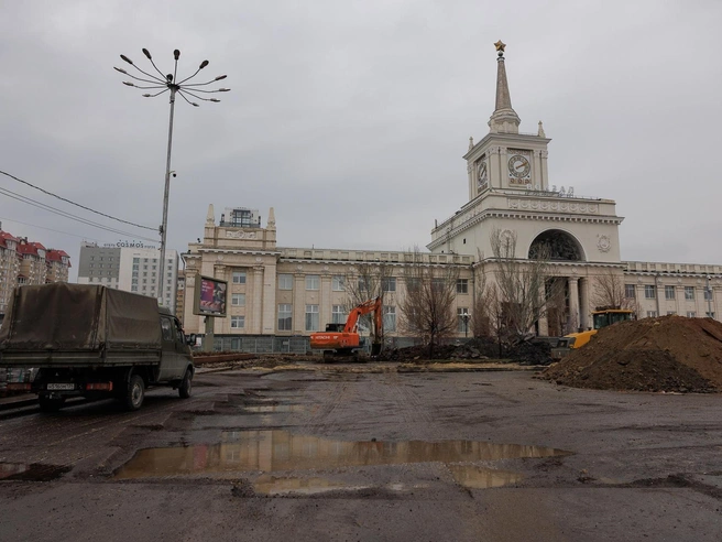 На этом месте ранее располагалась оживлённая парковка. | Источник: Алексей Волхонский / V1.RU