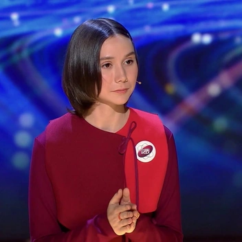Ульяна Азанова возглавляет команду «Месть говядины» в «Что? Где? Когда?» | Источник: телеканал «Пятница»