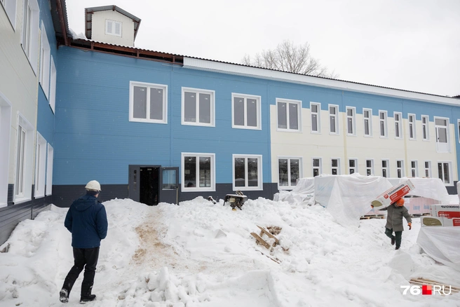 В Ярославле на улице Гоголя строят новую модульную поликлинику