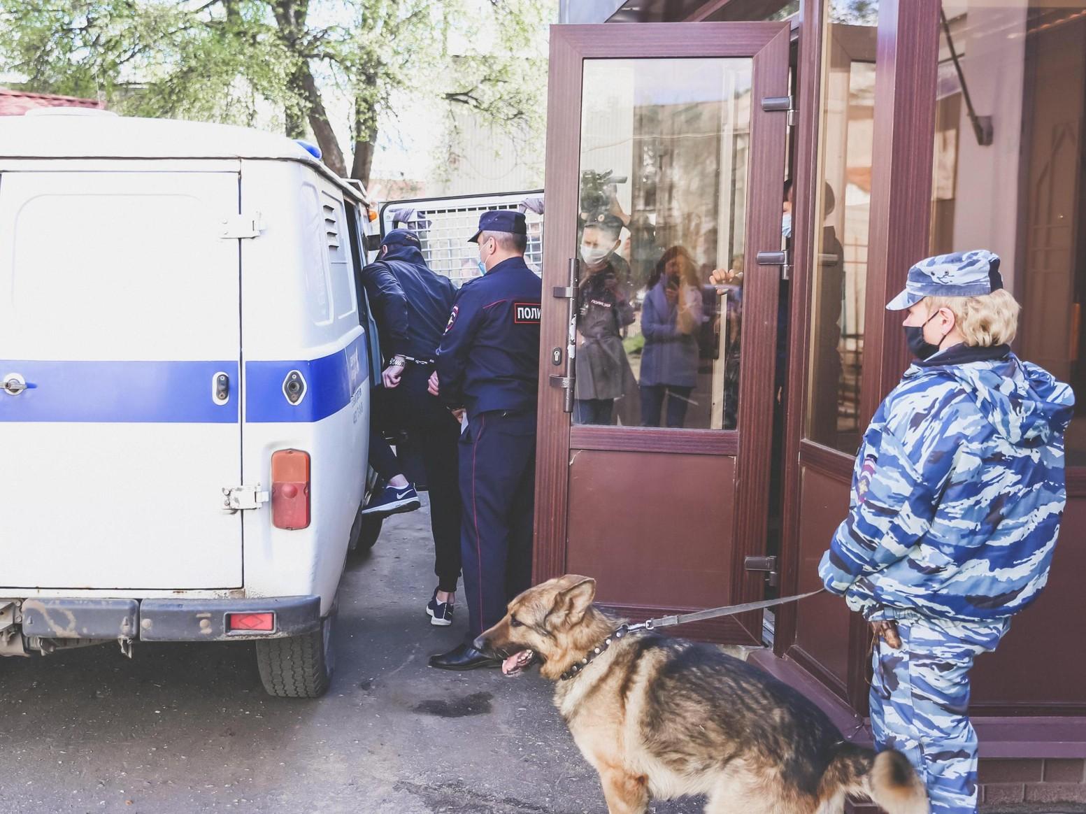 Лишили свободы на 9 и 8 лет. Тюменских подростков осудили за теракт