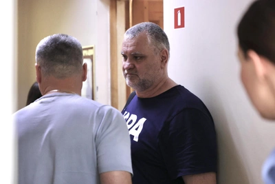 Политолога и журналиста Серенко оставили в СИЗО