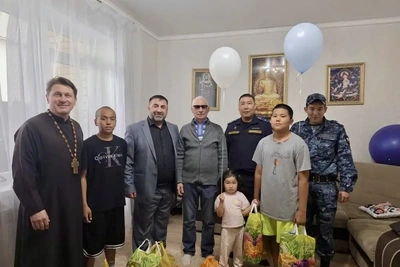 Судебные приставы Калмыкии поздравили детей из семей должников