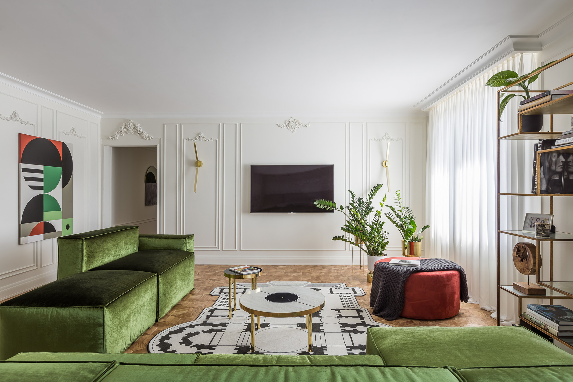 Декоративная лепнина в интерьерах квартир и домов – в гостиной, на кухне, в спальне