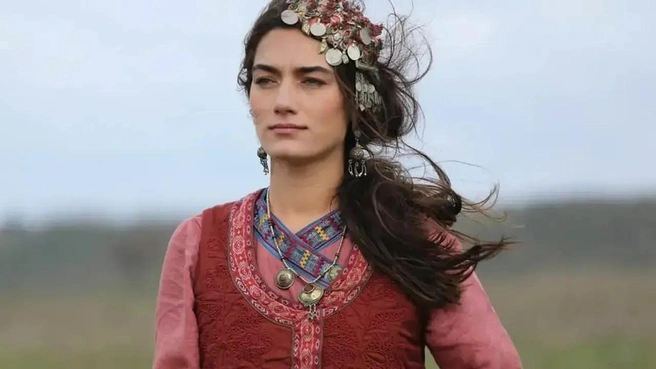 В основном Субаши играет эпизодические роли | Источник: кадр из сериала «Воскресший Эртугрул» (16+), реж. Метин Гюнай, студия Tekden Film, 2014–2019 год