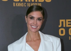 «Почему ты терпишь, а не ушла?»: Агата Муцениеце пытается сбежать от абьюзера в клипе о домашнем насилии