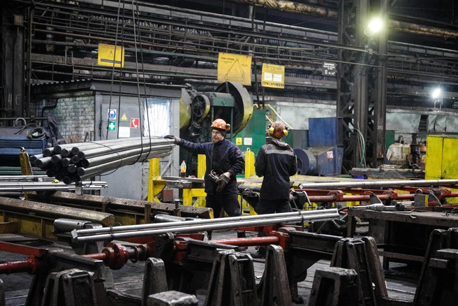 Больше всего зарплаты растут у рабочих | Источник: Валентин Егоршин / FONTANKA