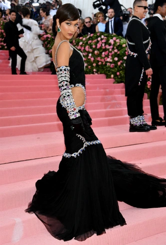 Met Gala 2019: все модные образы бала Института костюма