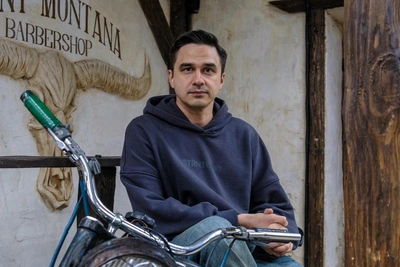 Ufa barbershop owner quits business for shift work