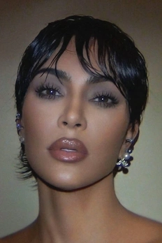 <p>@kimkardashian</p>