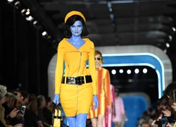 50 оттенков Джеки Кеннеди: Moschino FW18-19