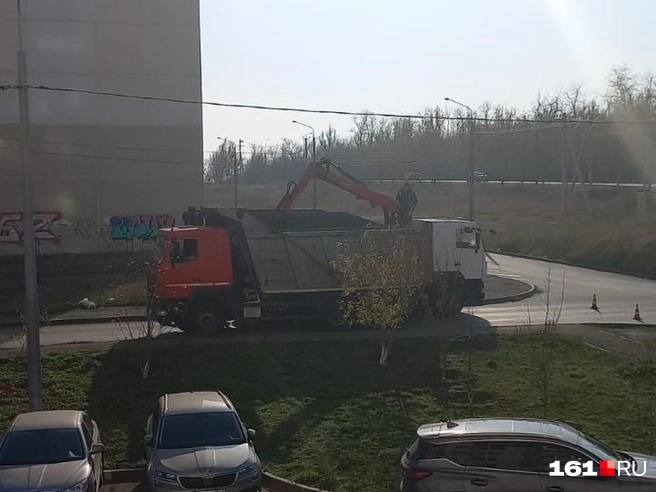 Горы мусора вывезли 9 ноября | Источник: жительница Суворовского