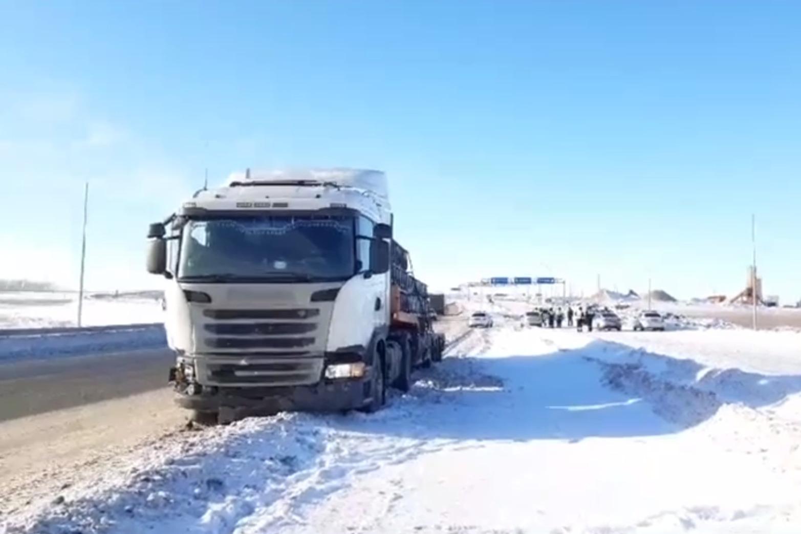 В Башкирии на трассе М-5 пожилая пара погибла в ДТП с Chevrolet Aveo и  грузовиком - 23 января 2024 - УФА1.ру